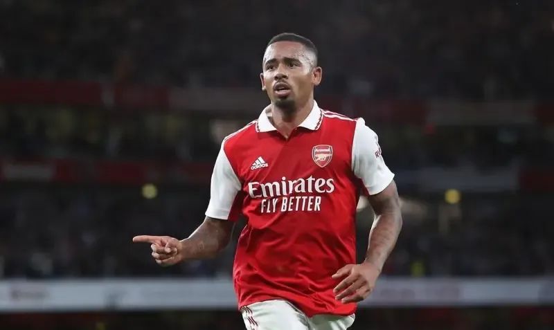 包含阿森纳传射建功，曼联新星横空出世，场边球探频频记笔记的词条