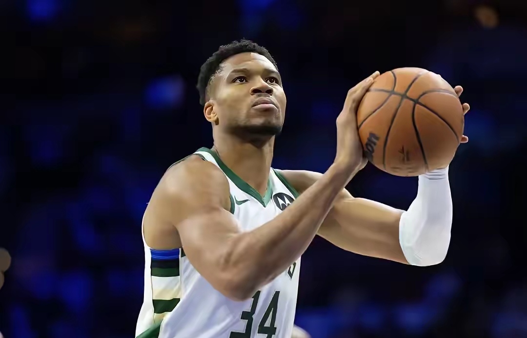 包含字母哥赛事官方发布关键助攻新规，勇士争议不断！的词条